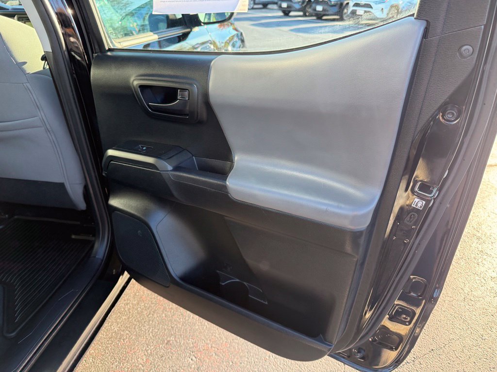 Used 2017 Toyota Tacoma SR w/ Tow Package AWD/4WD image 15