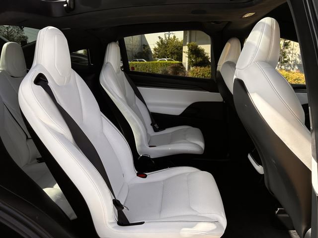 Used 2023 Tesla Model X Plaid image 26