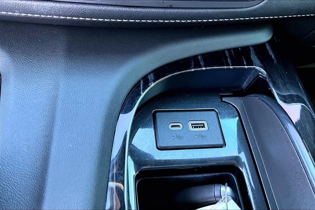 Used 2022 Cadillac Escalade Sport w/ Touring Package AWD/4WD image 26