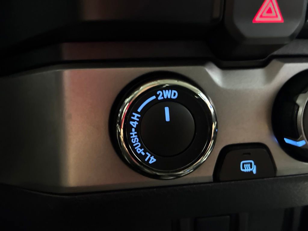 Used 2019 Toyota Tacoma SR5 AWD/4WD image 31