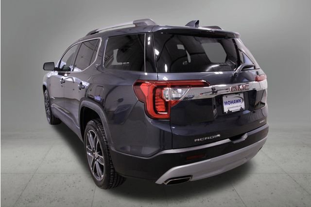 Used 2020 GMC Acadia SLT w/ Driver Alert Package II image 3