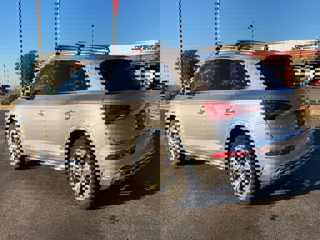 Used 2021 Audi Q5 2.0T Premium Plus w/ Premium Plus Package image 6