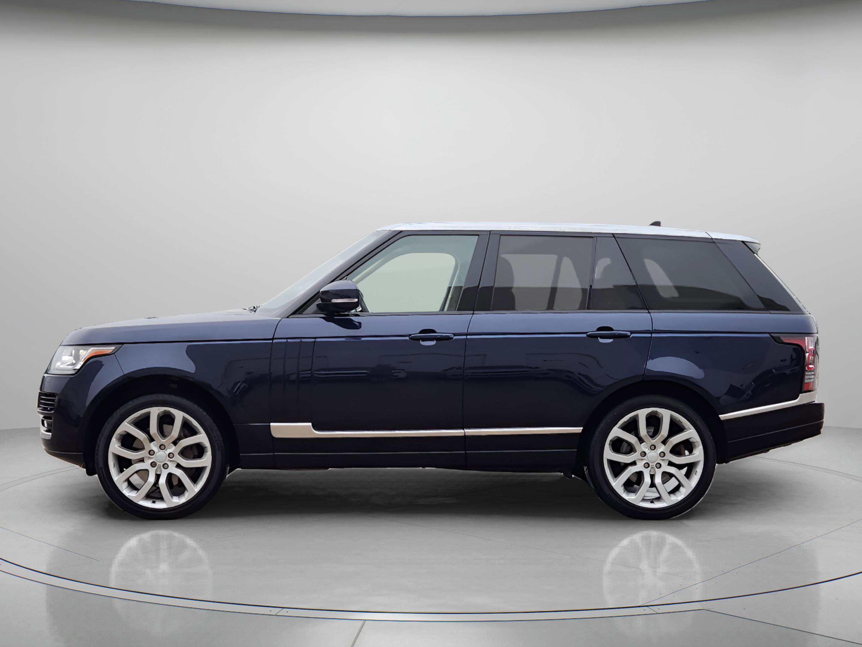Used 2016 Land Rover Range Rover HSE AWD/4WD image 2