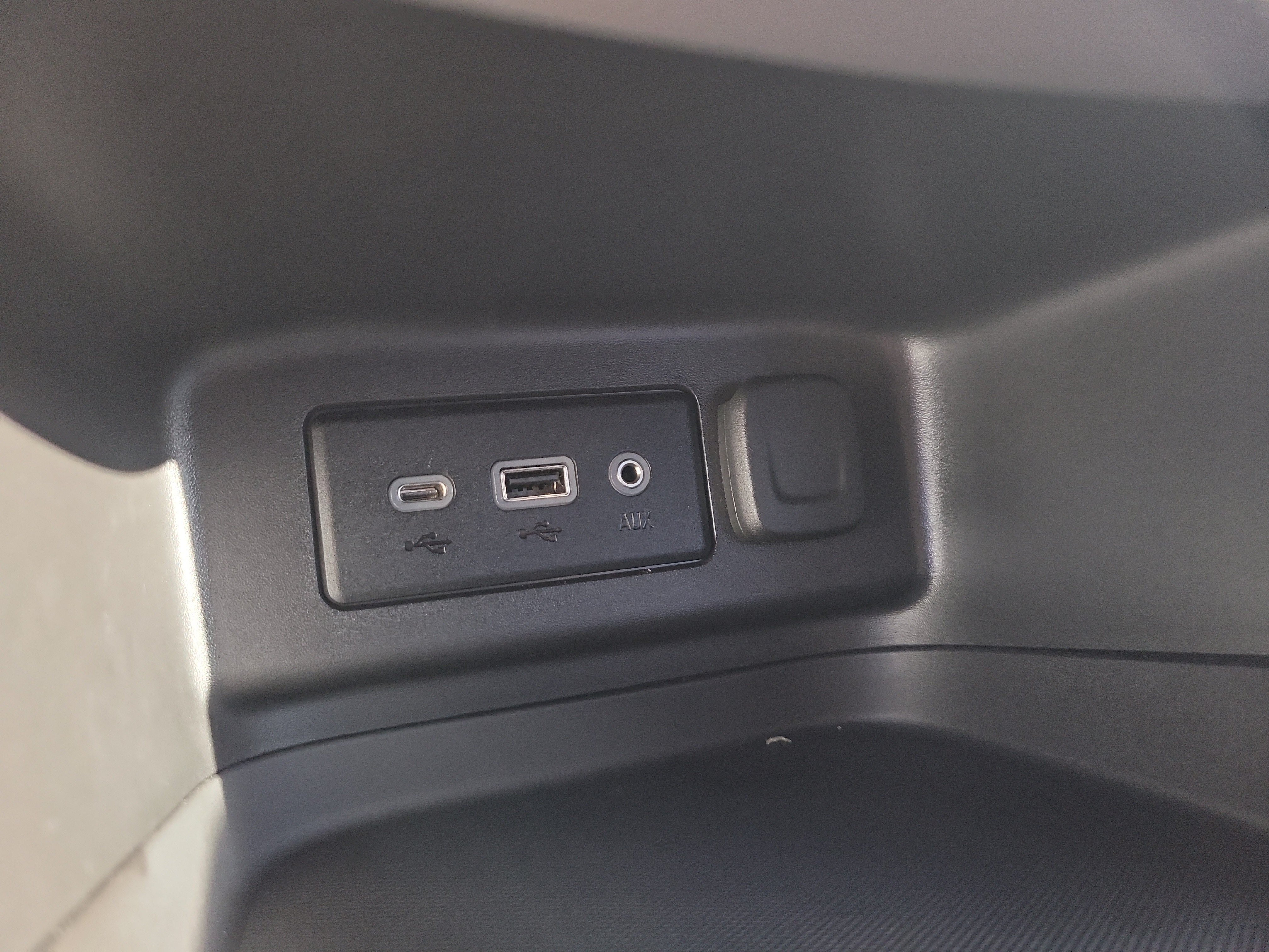 Used 2023 Chevrolet Equinox LS w/ Driver Confidence II Package FWD image 24