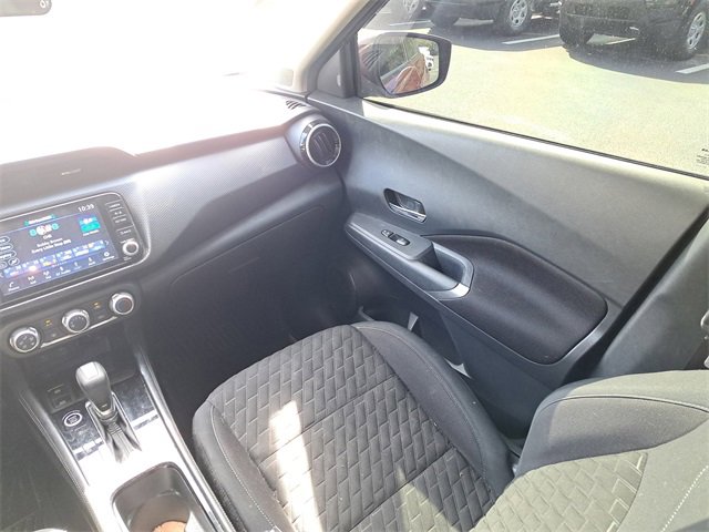 Used 2023 Nissan Kicks SV image 16
