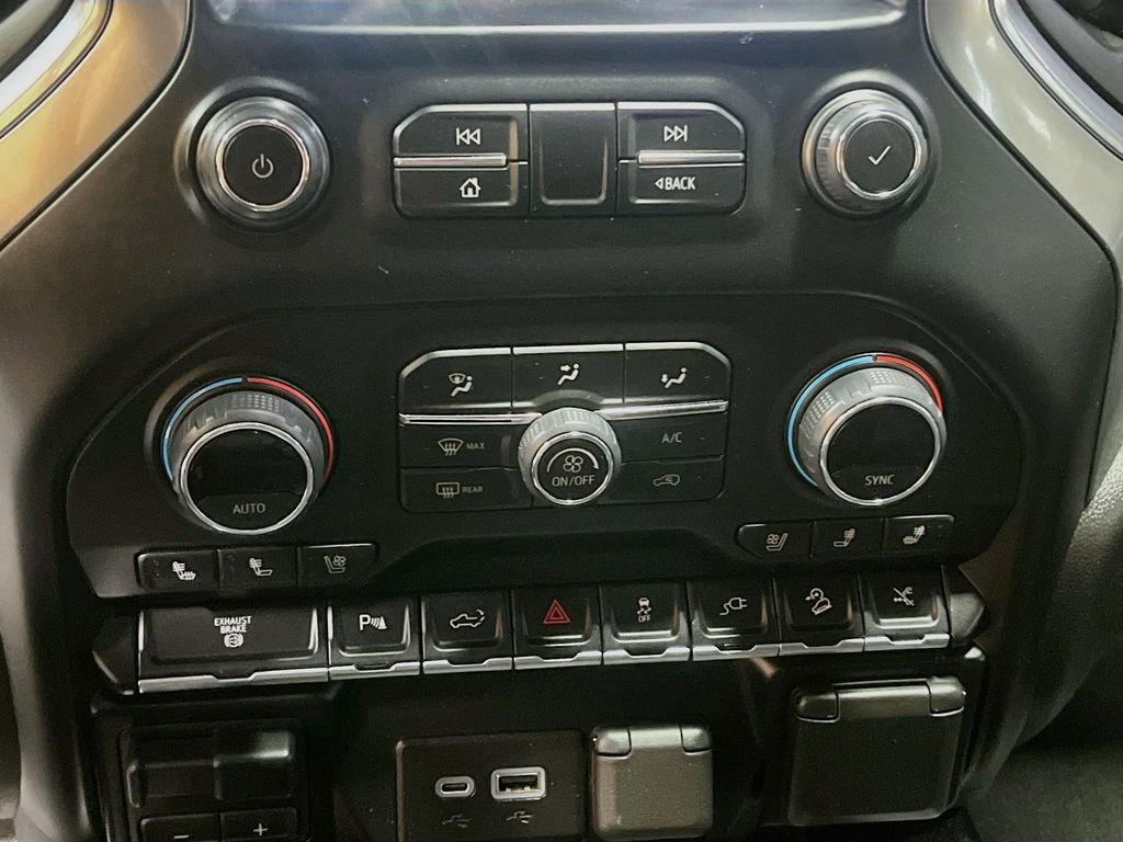 Used 2022 Chevrolet Silverado 2500 LTZ w/ LTZ Plus Package AWD/4WD image 16