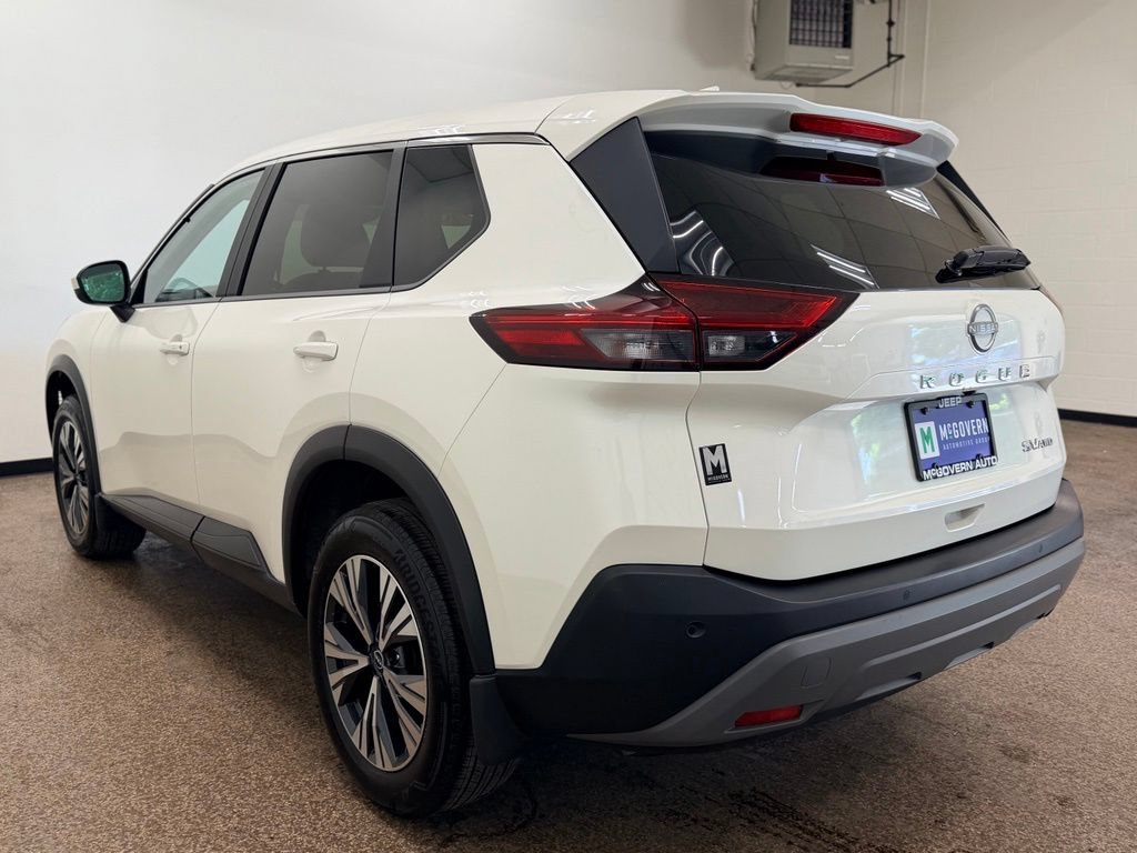 Used 2023 Nissan Rogue SV AWD/4WD image 3