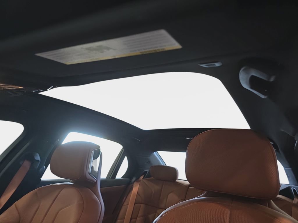 Certified 2023 BMW 760i xDrive w/ Parking Assistance Package image 25