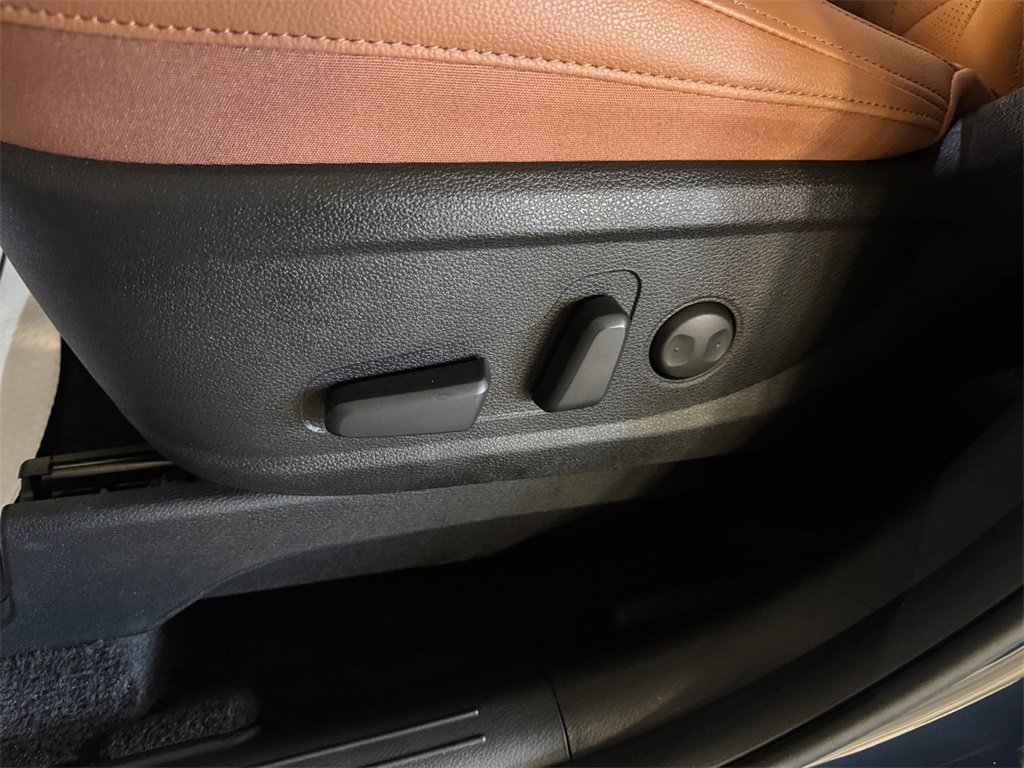 Certified 2025 Kia Telluride AWD image 13