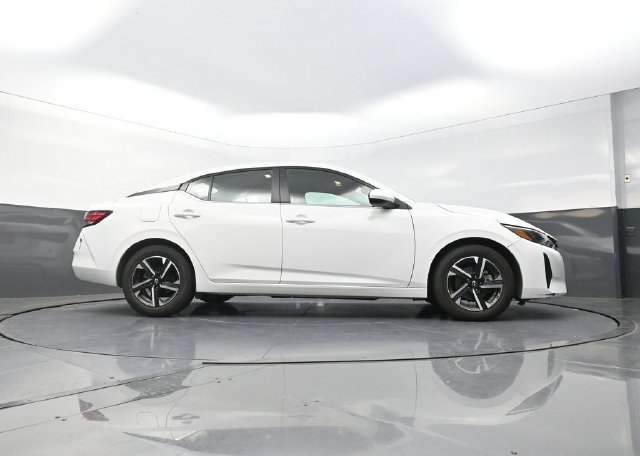 Used 2024 Nissan Sentra SV FWD image 38