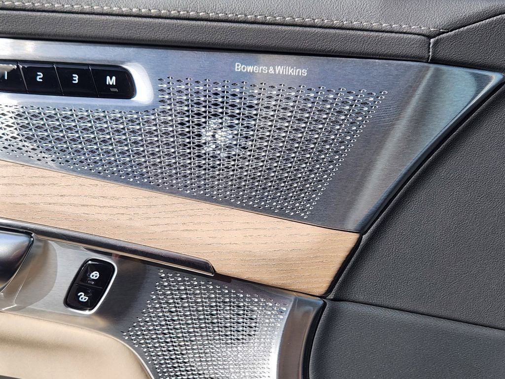 New 2026 Volvo XC90 B6 Ultra w/ Lounge Package image 6