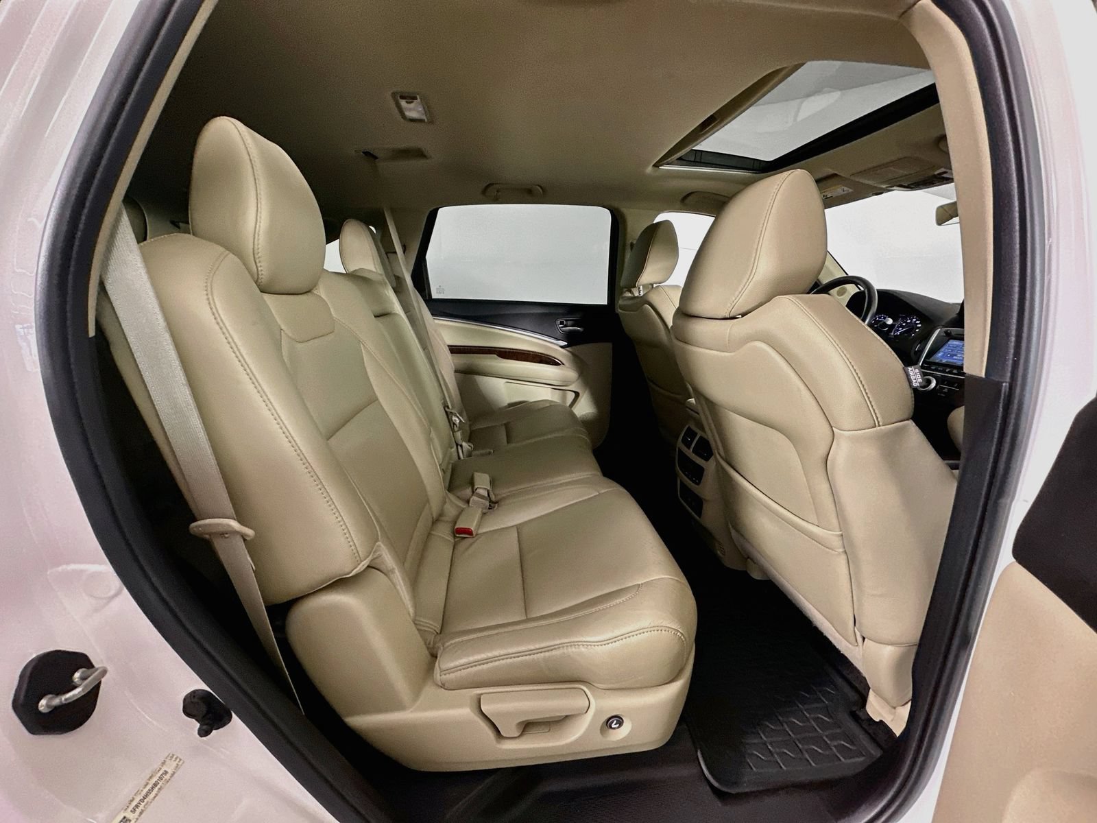 Used 2017 Acura MDX w/ Technology Package AWD/4WD image 29