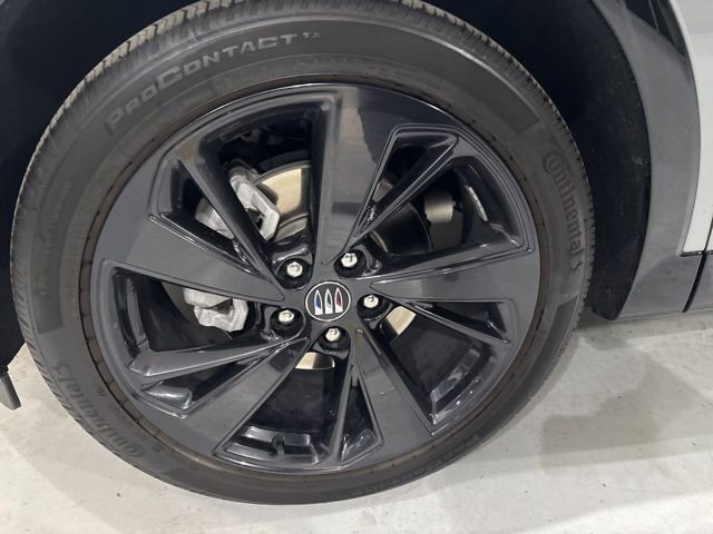 Used 2025 Buick Envision Sport Touring image 34