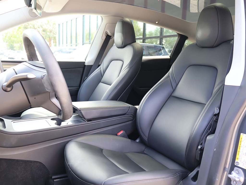 Used 2023 Tesla Model Y Long Range AWD/4WD image 29