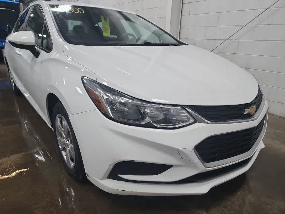 Used 2017 Chevrolet Cruze LS w/ LS Fleet Convenience Package image 2
