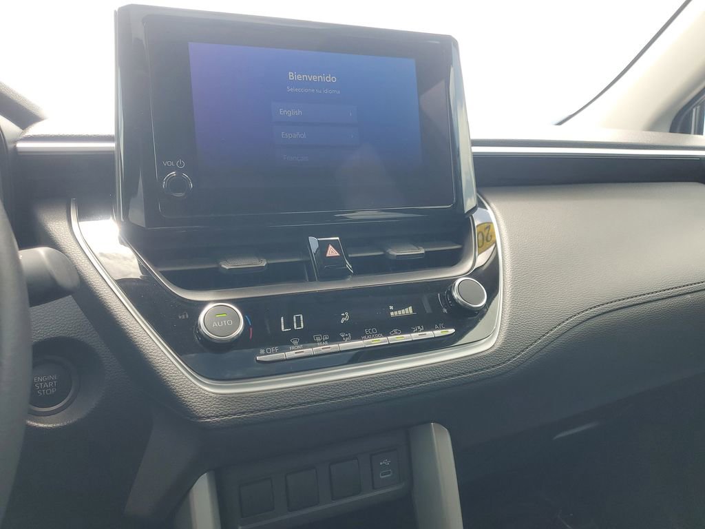 Certified 2024 Toyota Corolla Cross LE w/ Moonroof Package FWD image 25