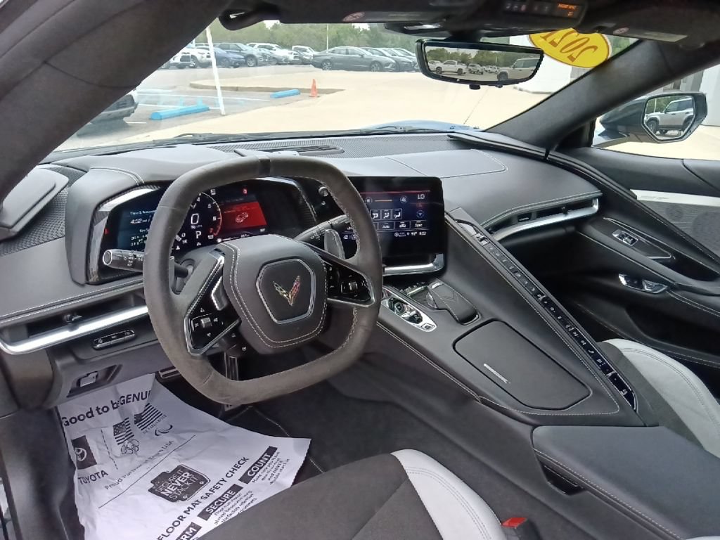 Used 2021 Chevrolet Corvette Stingray Premium Cpe w/ Z51 Performance Package RWD image 30