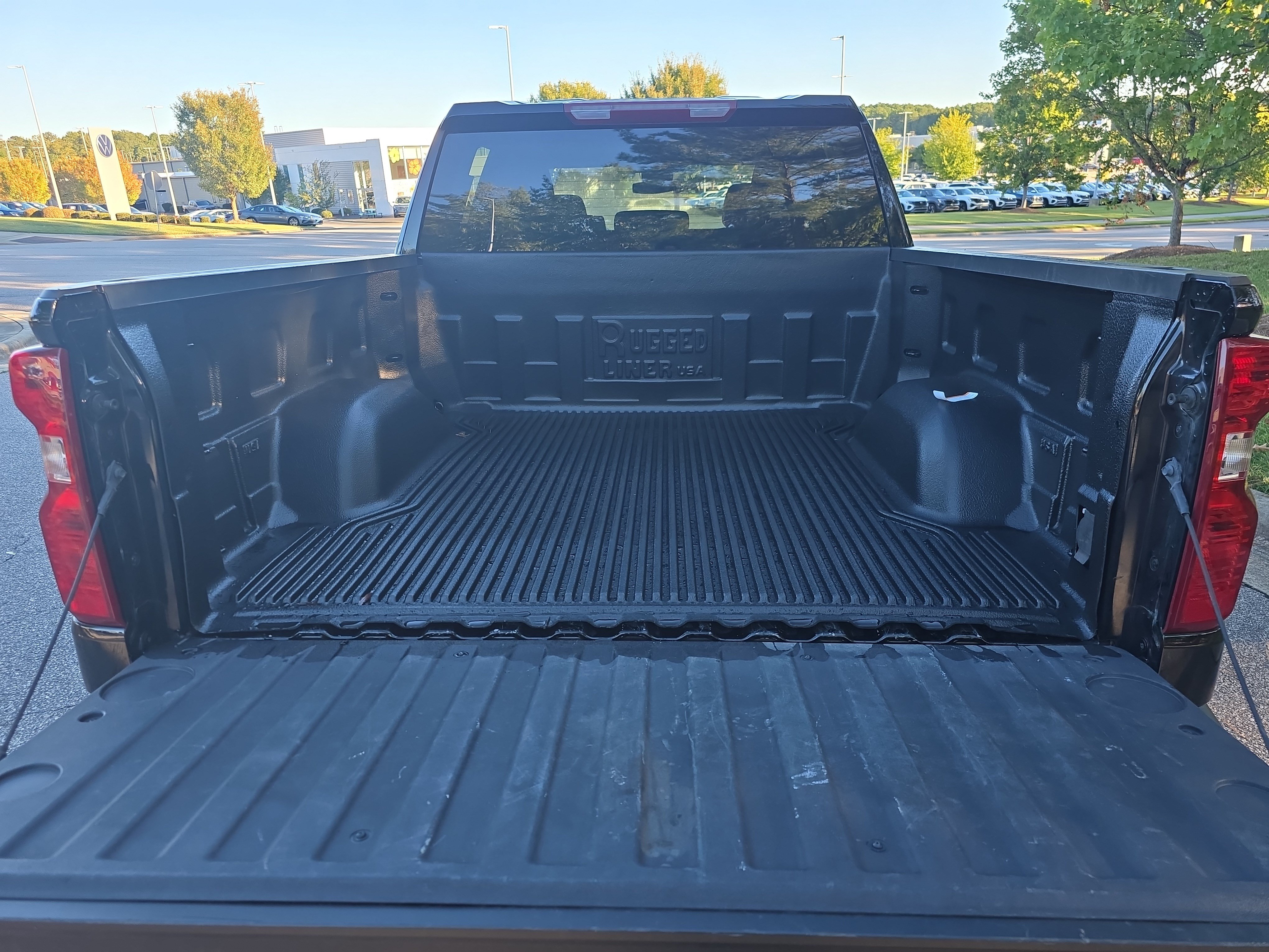 Used 2025 Chevrolet Silverado 1500 LT RWD image 12