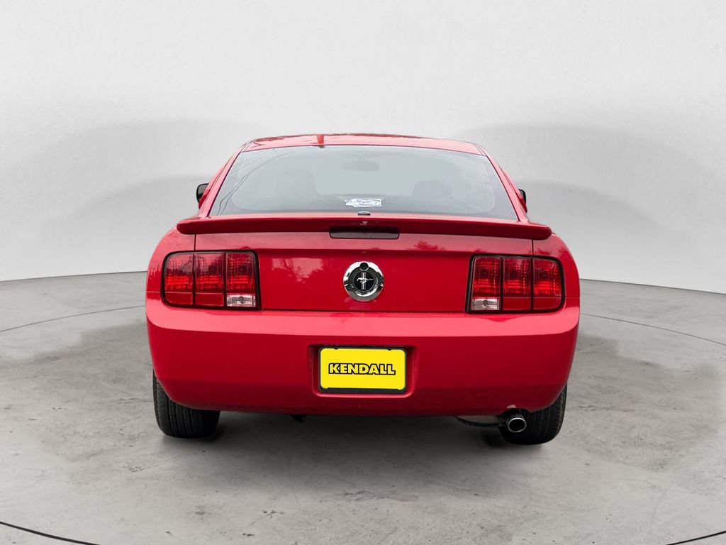 Used 2008 Ford Mustang Premium RWD image 6