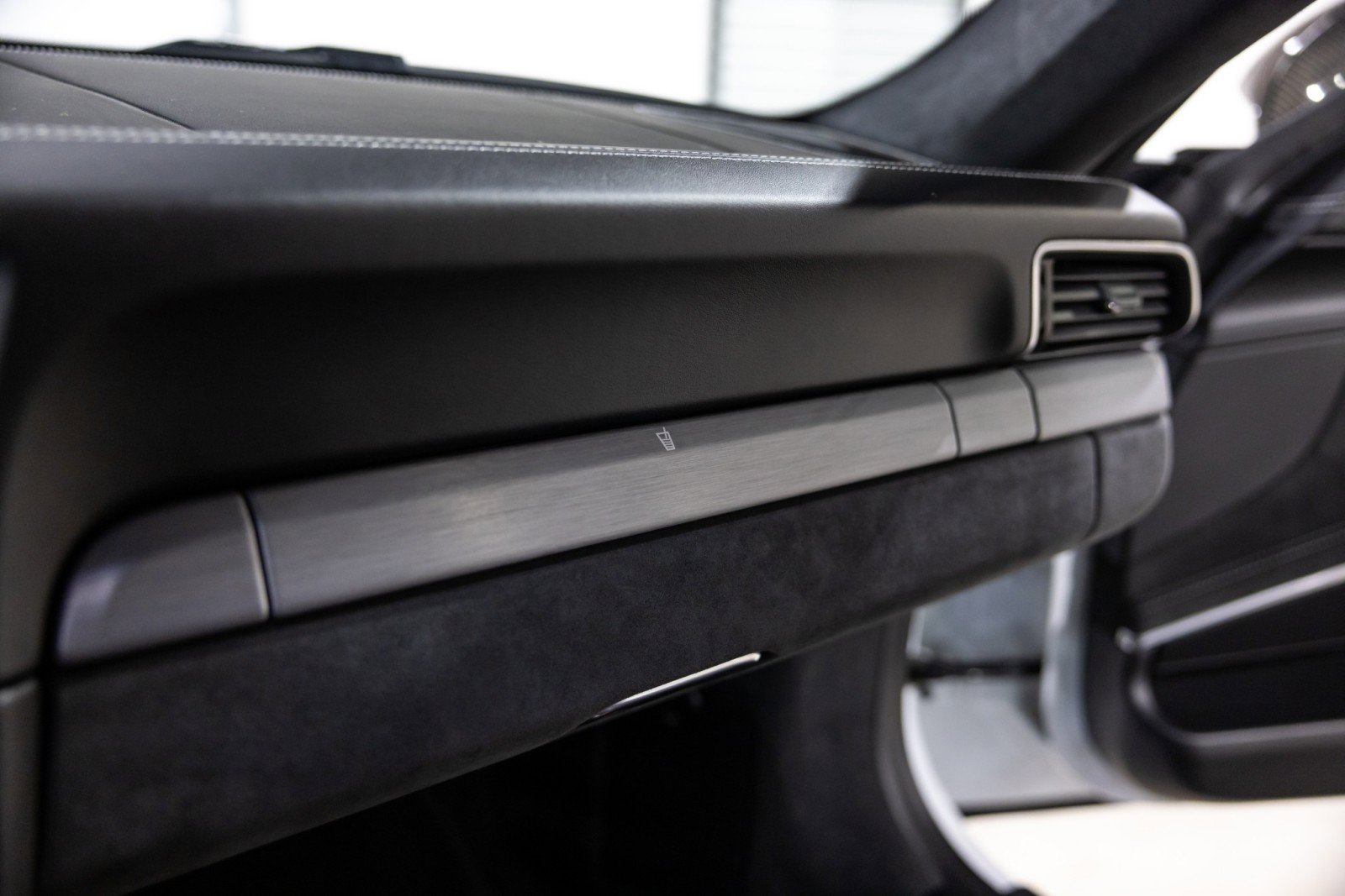 Used 2018 Porsche 911 GT3 image 44