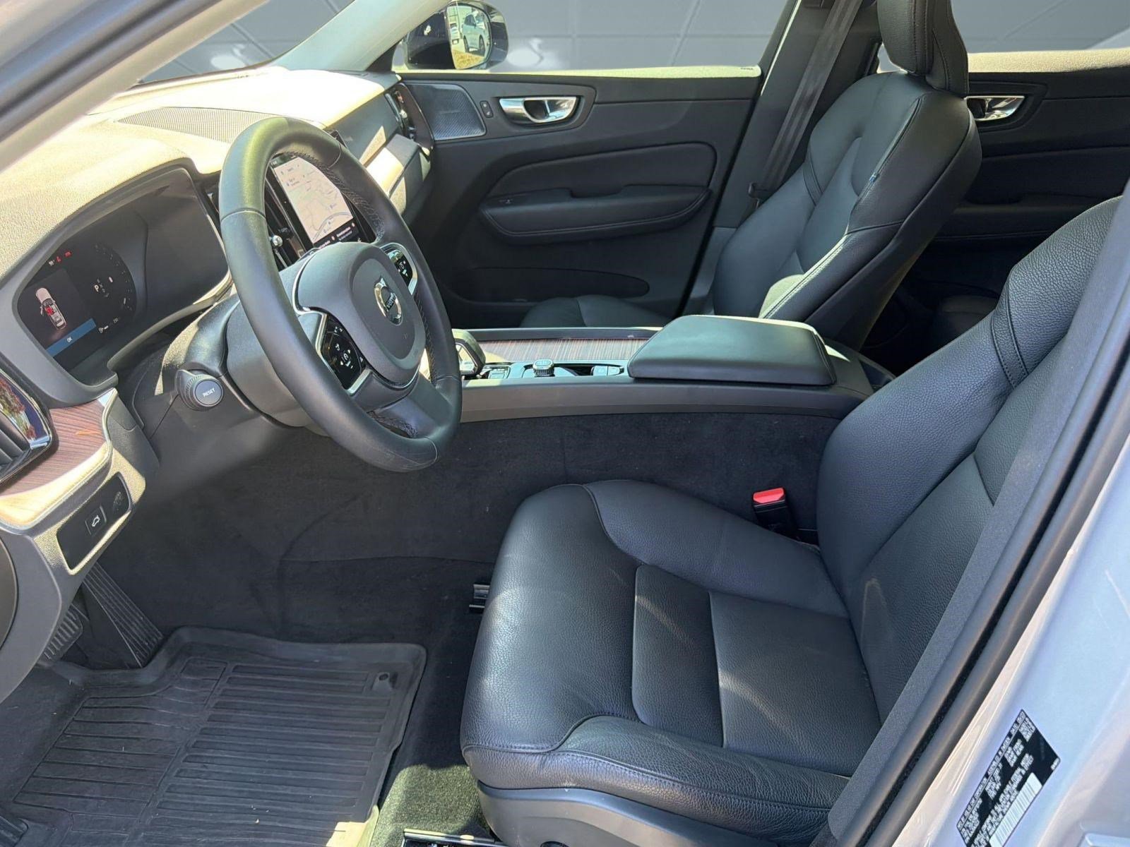Used 2024 Volvo XC60 B5 Plus w/ Protection Package Premier AWD/4WD image 5