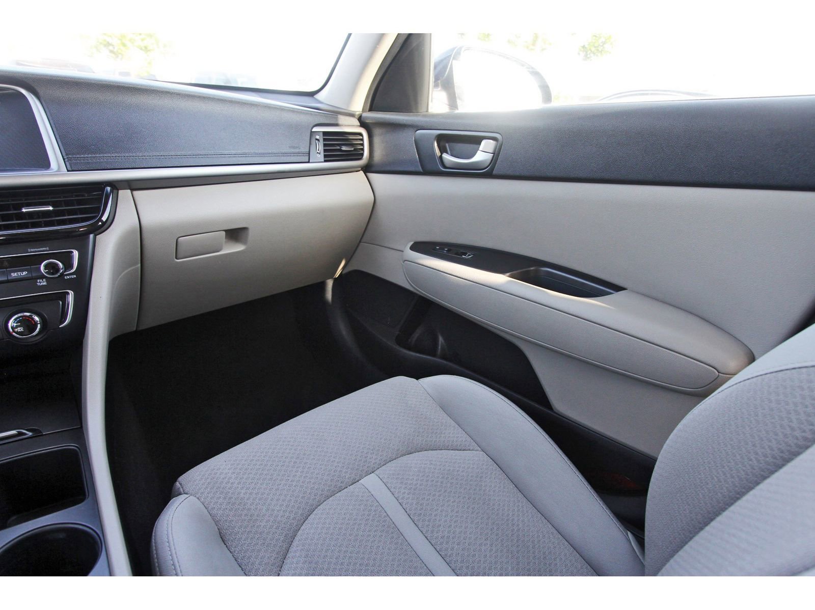 Used 2018 Kia Optima LX FWD image 12