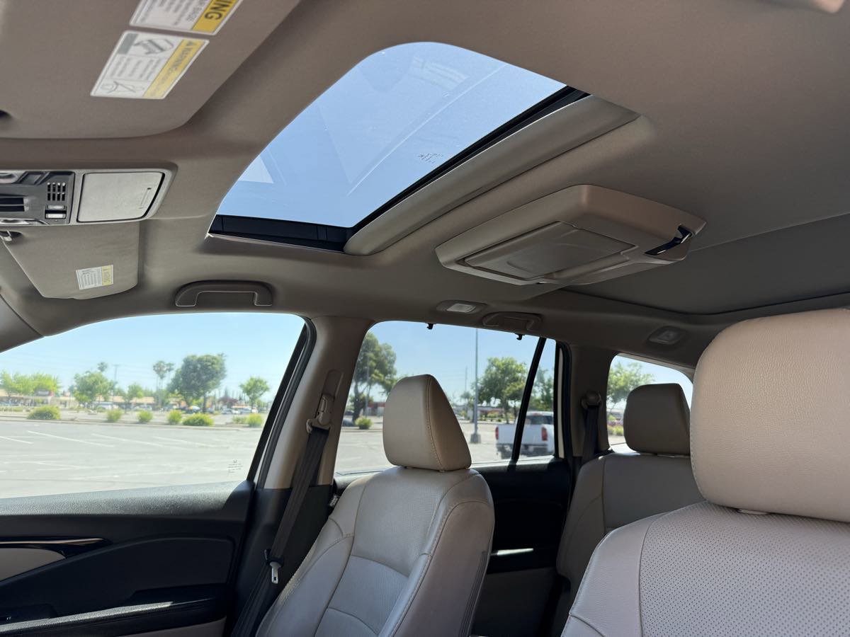 Used 2019 Honda Pilot Elite image 13