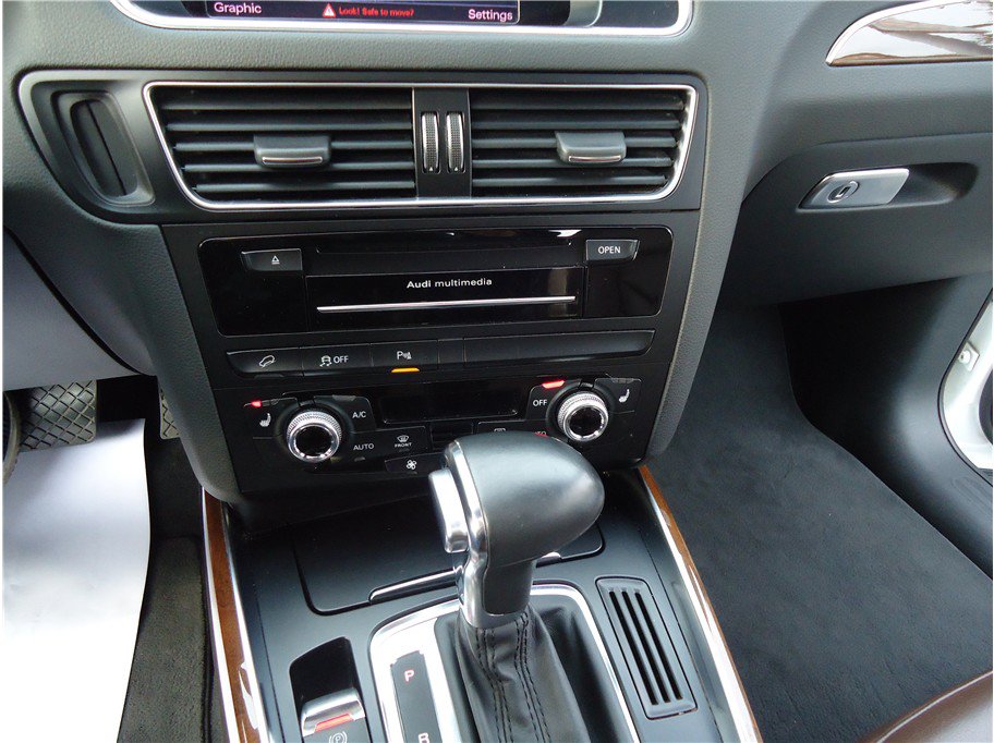 Used 2015 Audi Q5 2.0T Premium Plus w/ Technology Package AWD/4WD image 24