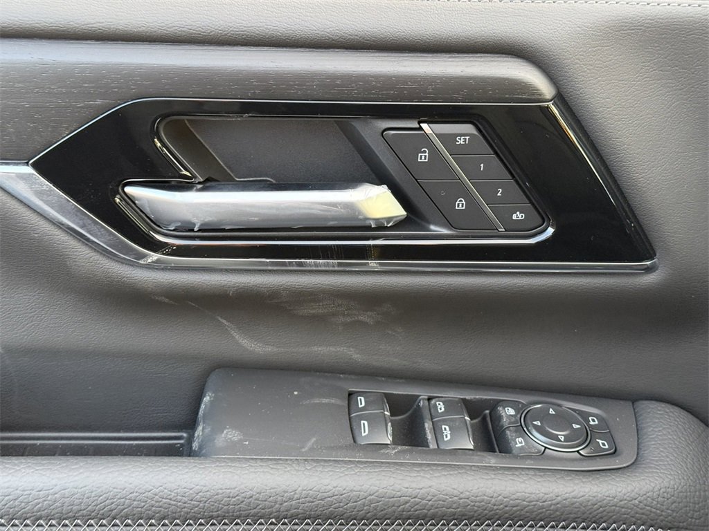 New 2026 GMC Yukon XL Denali w/ Sun & Power Step Package image 15