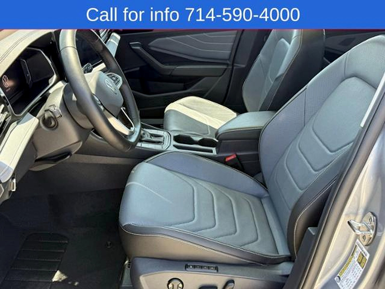 Used 2025 Volkswagen Jetta SEL FWD image 13