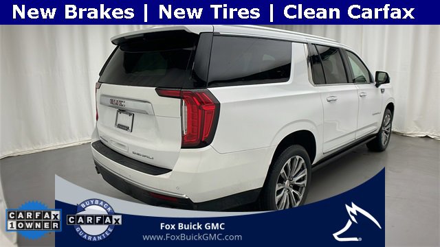 Used 2021 GMC Yukon XL Denali w/ Denali Premium Package image 3
