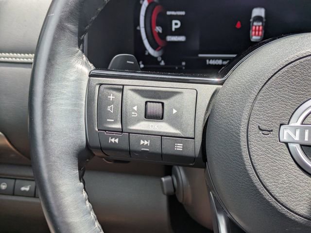 Used 2024 Nissan Pathfinder Platinum w/ Black Appearance Package image 27