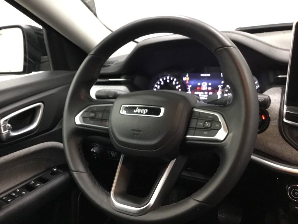 Used 2022 Jeep Compass Latitude w/ Convenience Group image 34