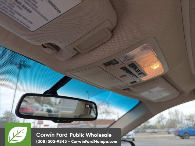 Used 2014 Toyota Camry XLE w/ Leather Package FWD image 18