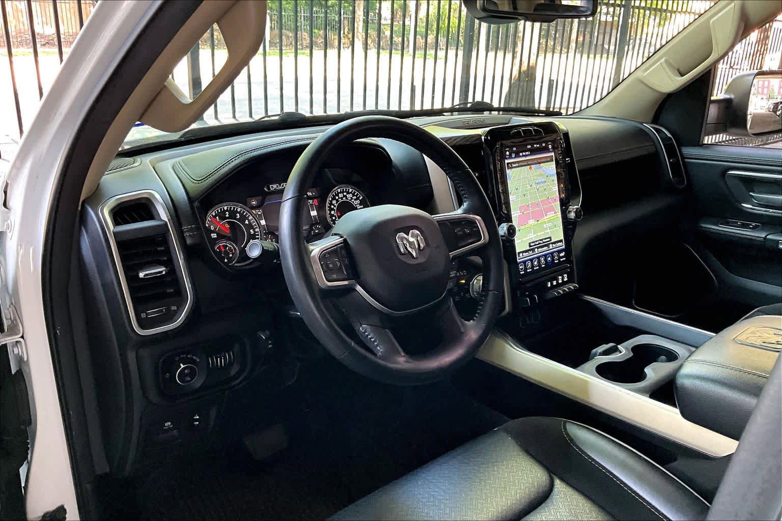 Used 2020 RAM 1500 Laramie AWD/4WD image 17