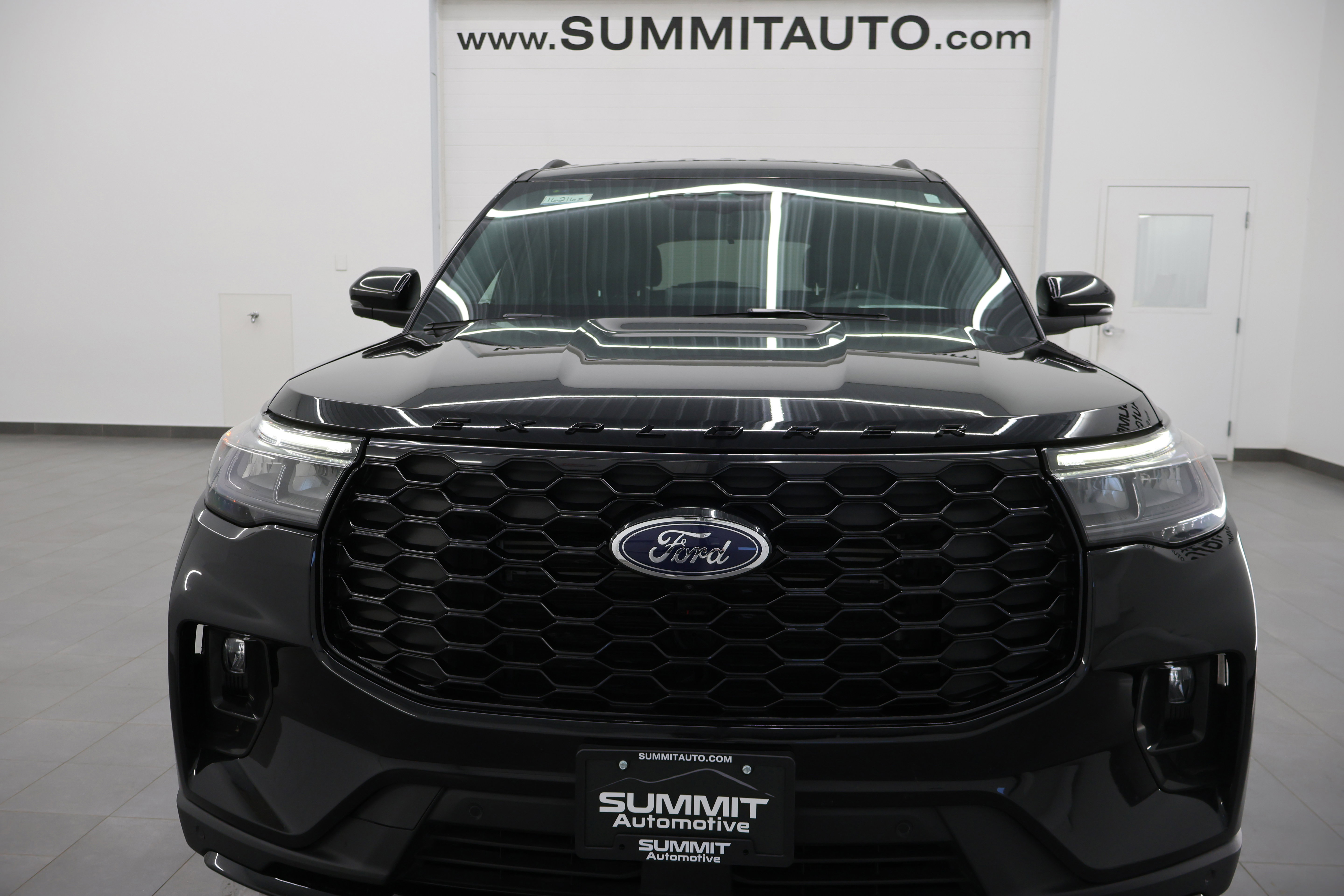 Used 2025 Ford Explorer ST-Line image 24