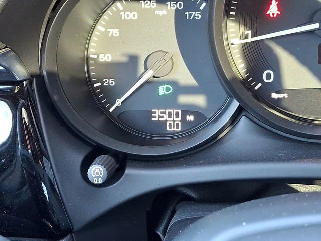 Certified 2026 Porsche Macan AWD/4WD image 27