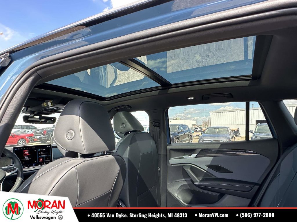 Used 2026 Volkswagen Tiguan SE R-Line AWD/4WD image 10