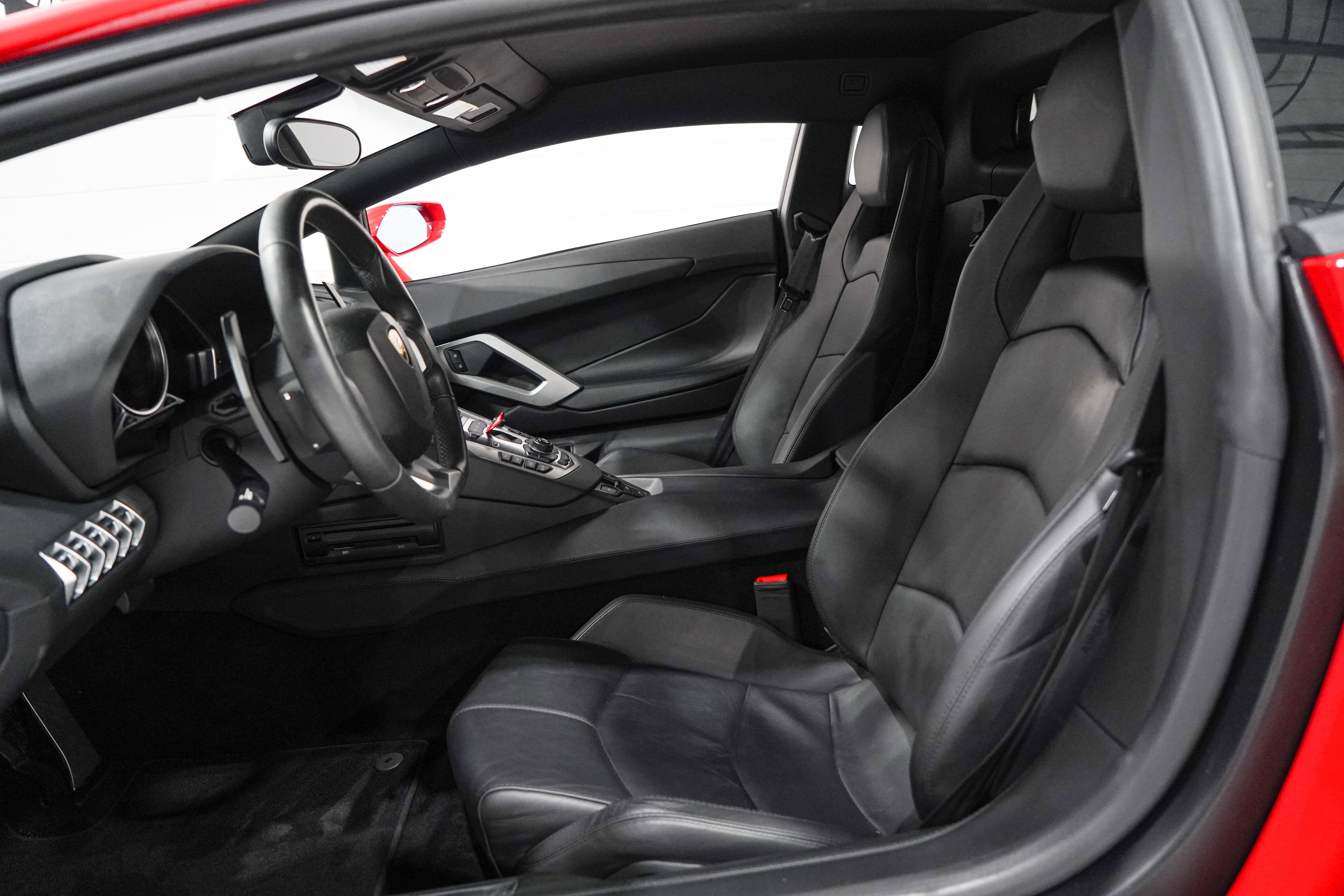 Used 2015 Lamborghini Aventador LP 700-4 AWD/4WD image 8