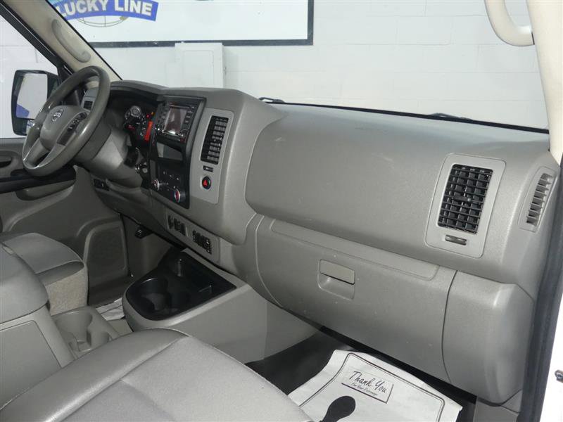 Used 2018 Nissan NV 2500 SV image 22