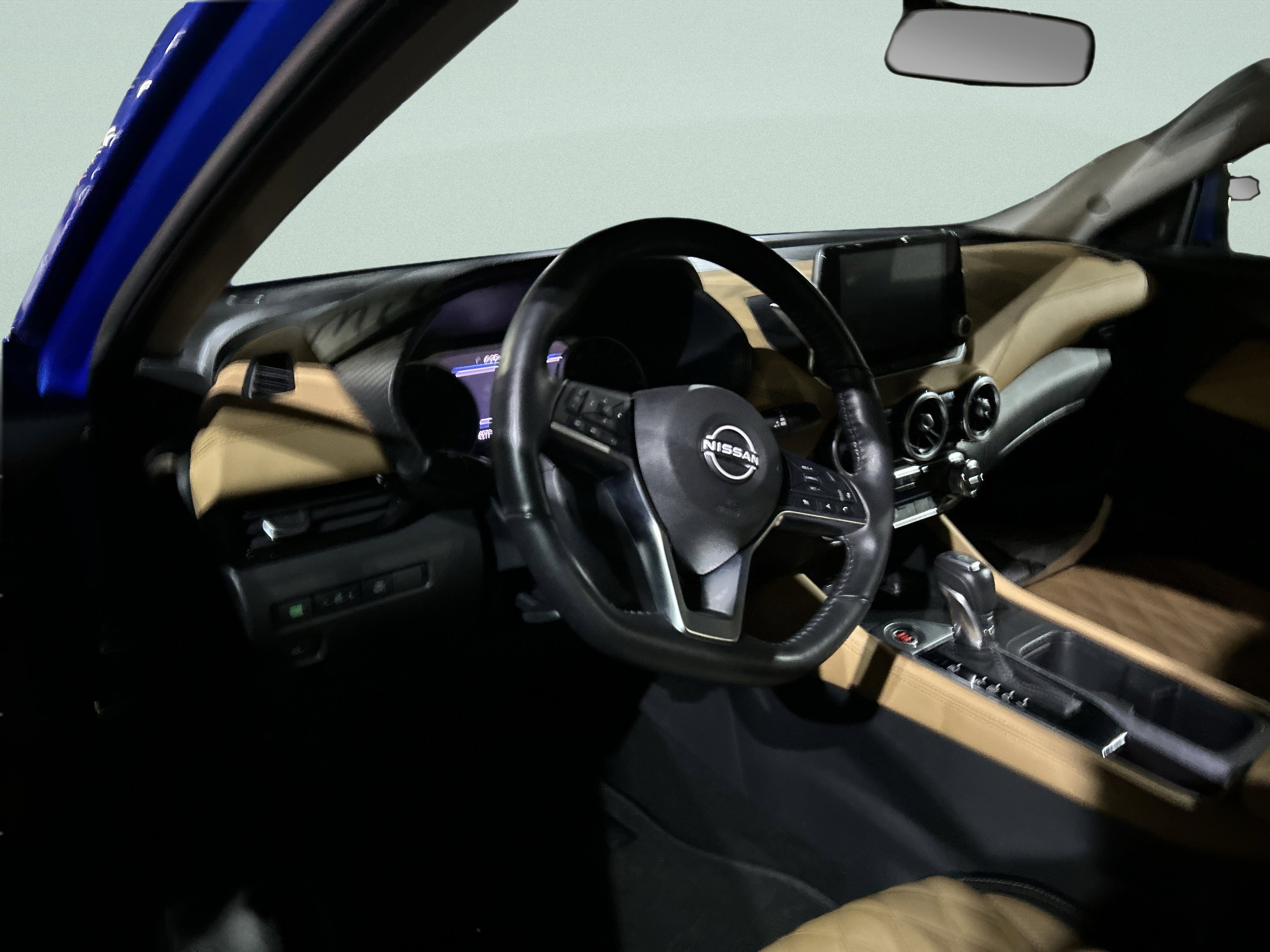 Used 2025 Nissan Sentra SV w/ SV Premium Package image 10