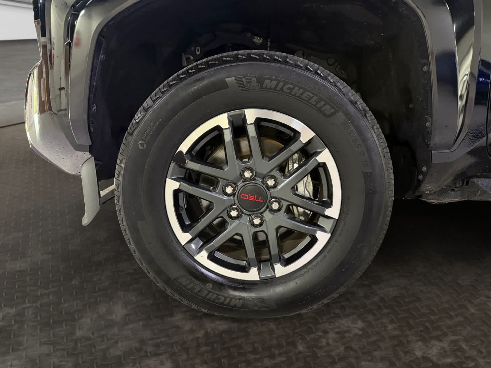 Used 2024 Toyota Tacoma TRD Sport w/ TRD Sport Upgrade Package AWD/4WD image 21