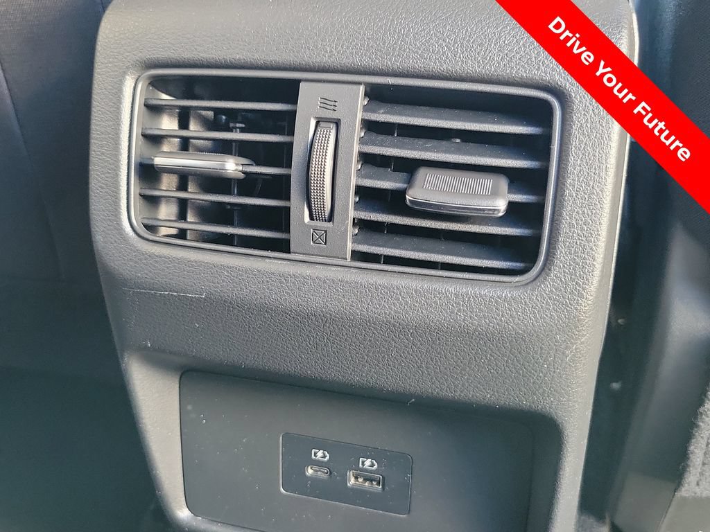 Certified 2021 Nissan Rogue SV FWD image 22