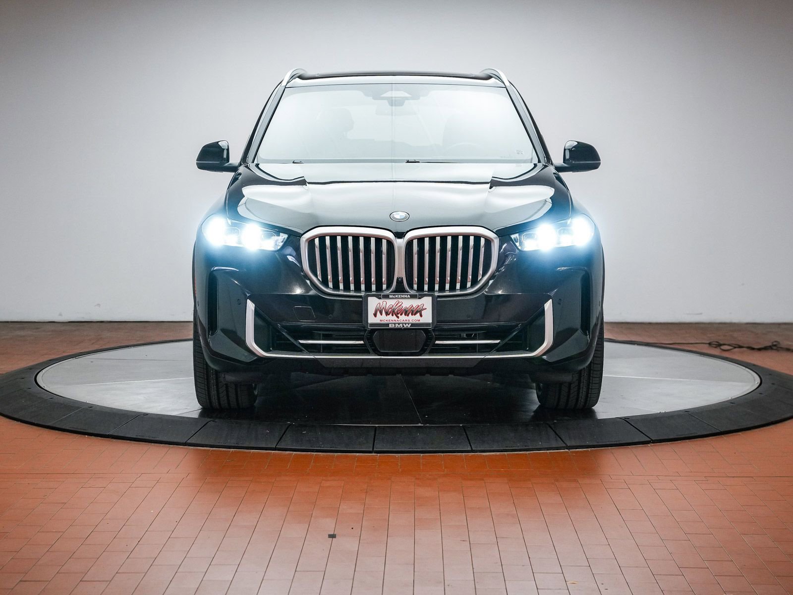 Used 2024 BMW X5 xDrive40i w/ Premium Package AWD/4WD image 7