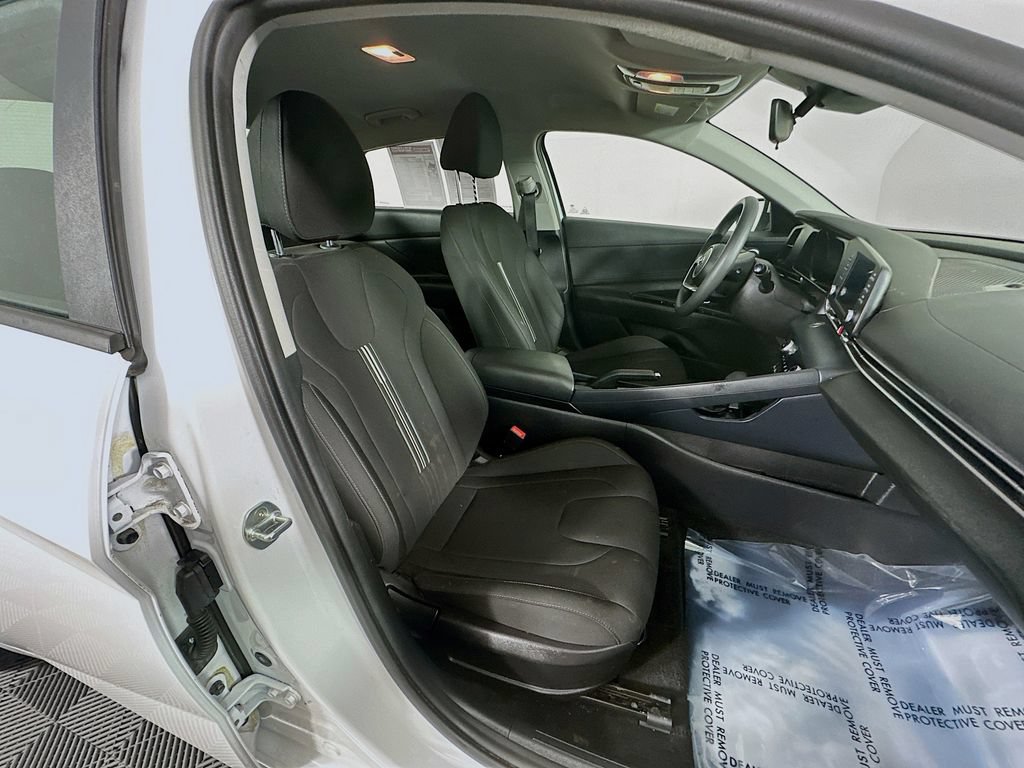 Used 2022 Hyundai Elantra SEL w/ Cargo Package FWD image 32