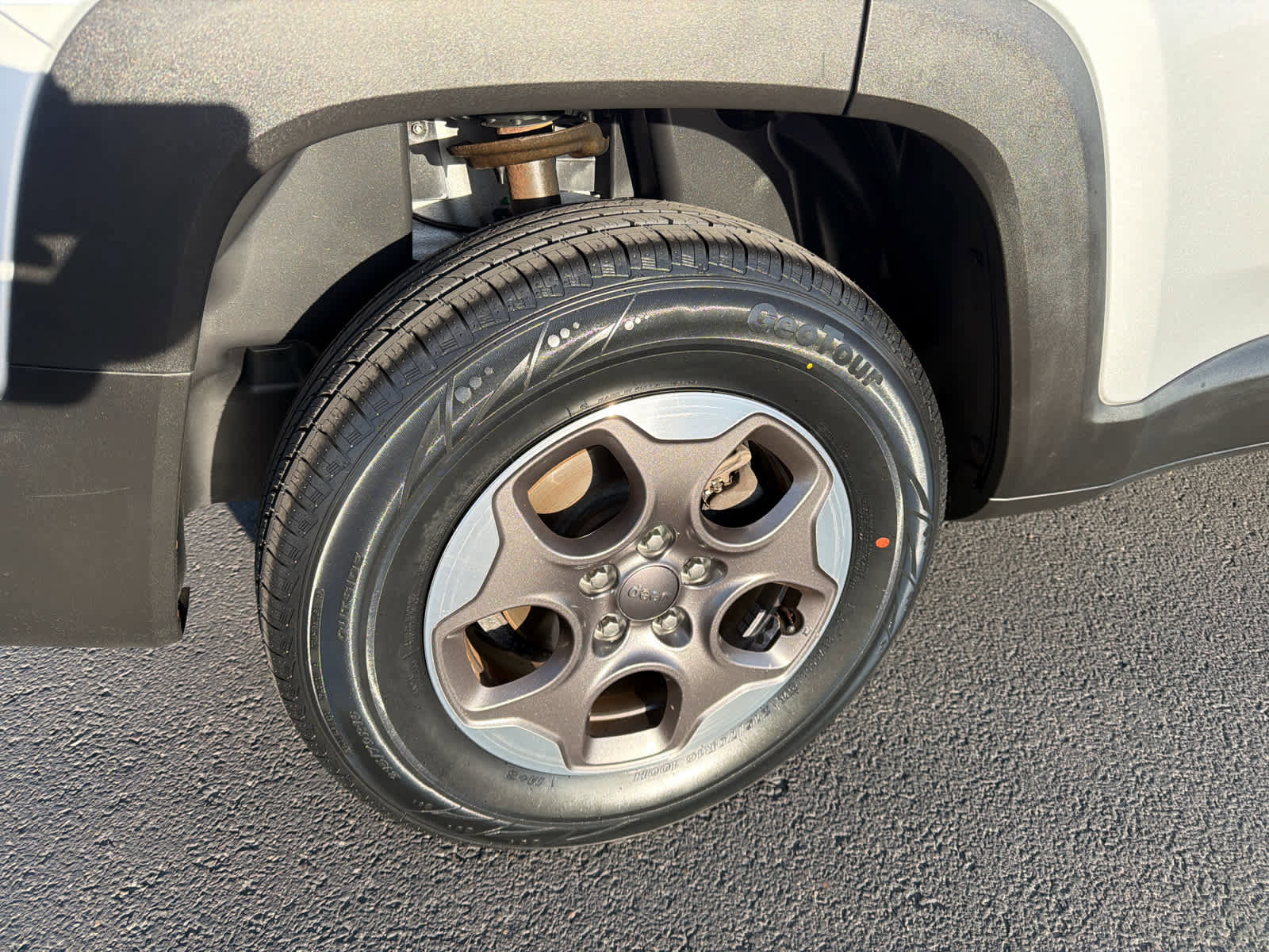 Used 2016 Jeep Renegade Sport w/ Power & Air Group image 8