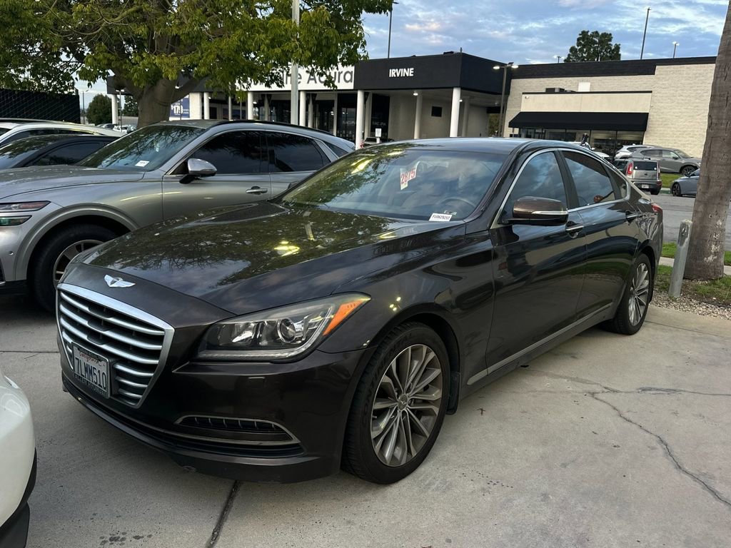 Used 2015 Hyundai Genesis 3.8 image 2