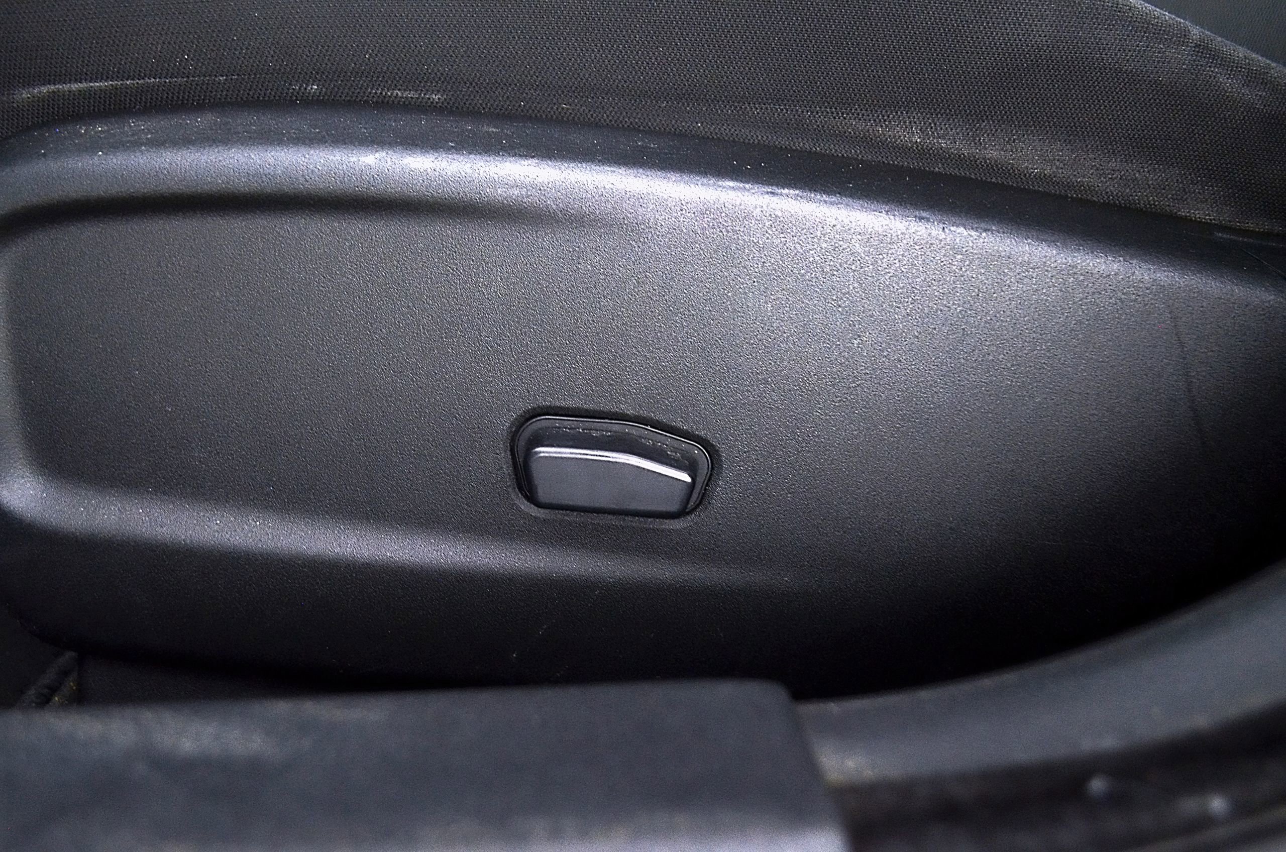 Used 2016 Dodge Charger SE RWD image 20
