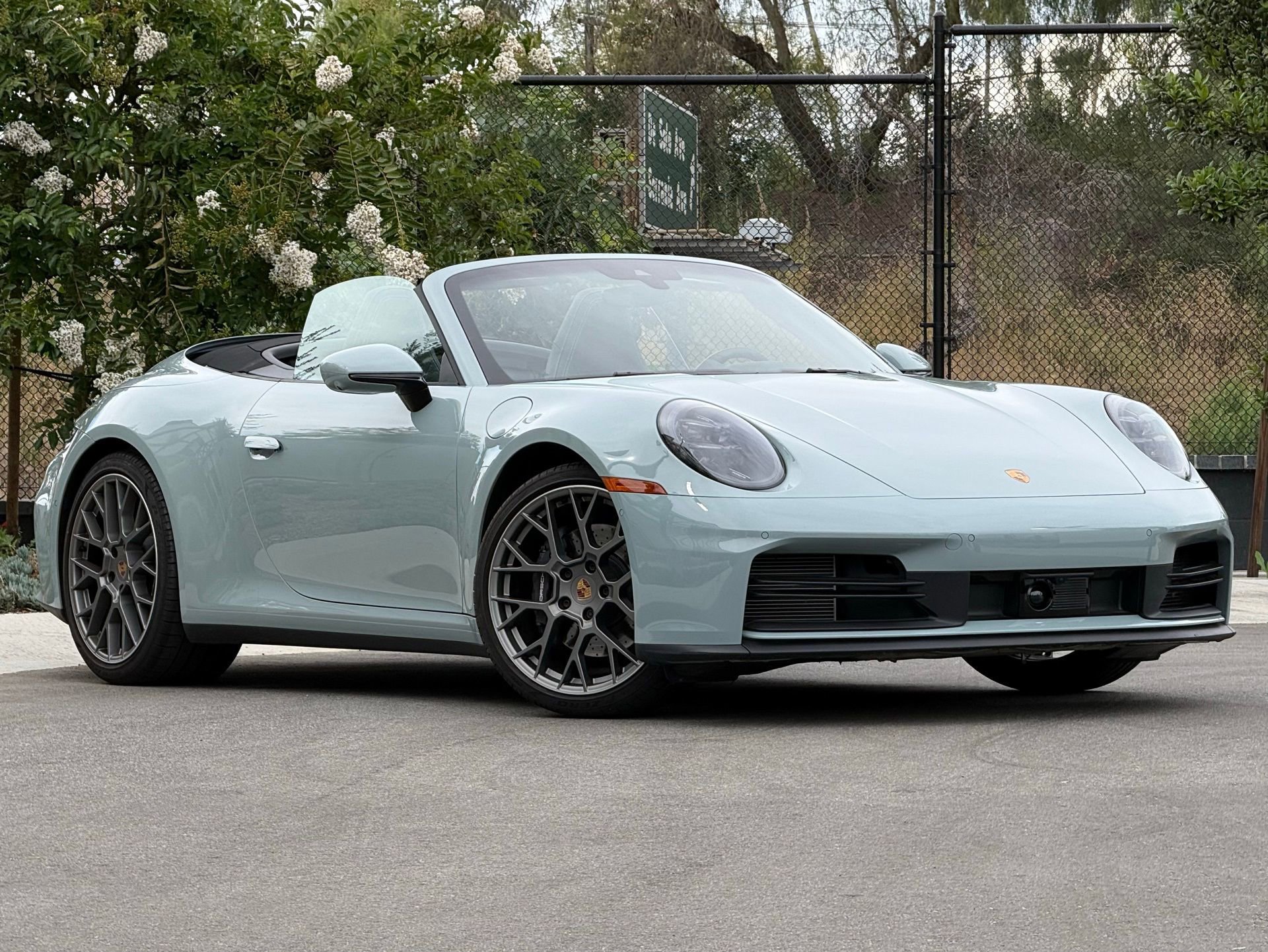Used 2025 Porsche 911 Carrera image 9
