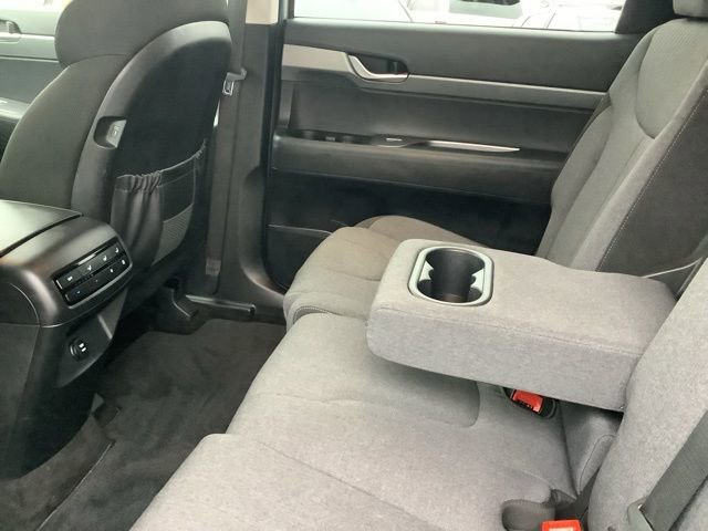 Used 2023 Hyundai Palisade SE image 22